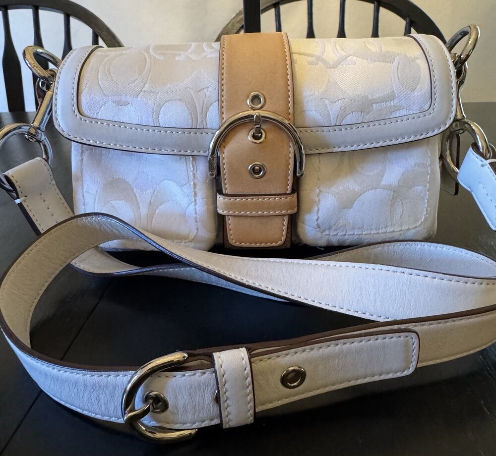 Vintage Y2K Coach Soho Small Flap Double Pocket Shoulder Bag White Jacquard